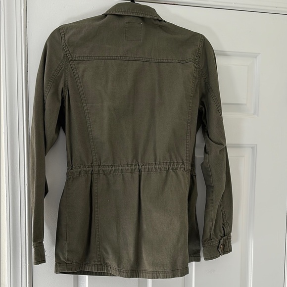 Lightweight Jacket - Picture 2 of 5